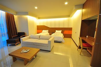 Отель 42c The Chic 4*